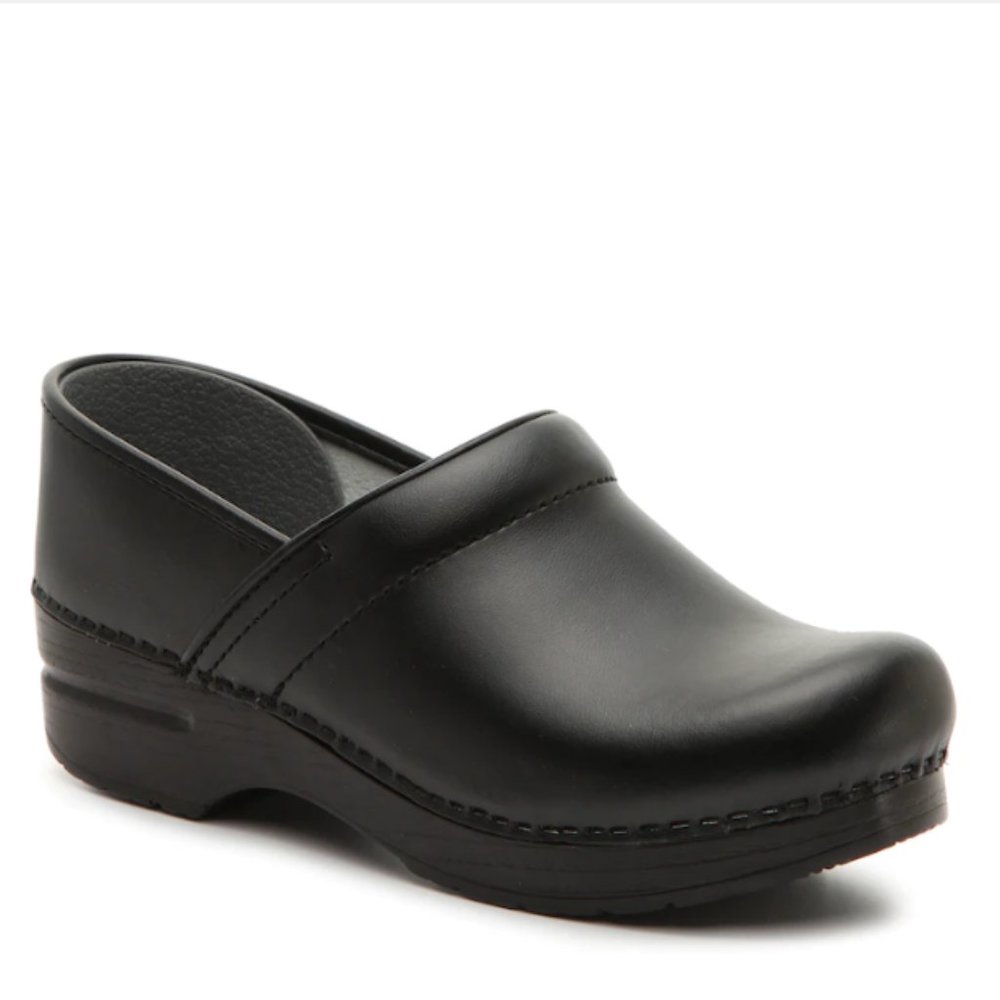 Gently Used Black Dansko Leather Clogs Gem